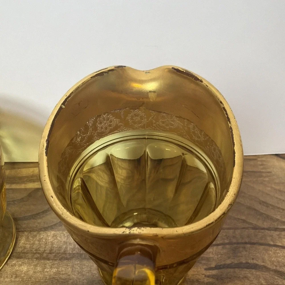 The Unbranded Brand vintage amber